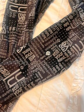 RARE Lululemon Black mantra Print Leggings